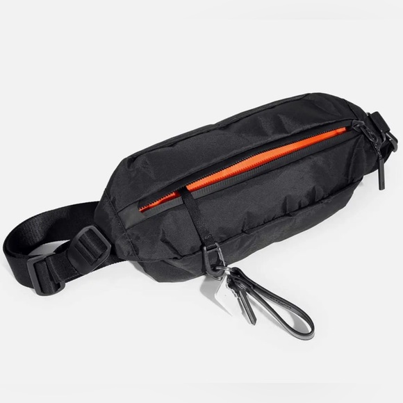 Aer City Sling 2 X-Pac in Black - Picture 10 of 15